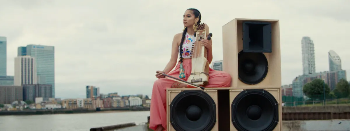 Friday Live: Amrit Kaur Panjabi Folk and Vocal Sound Bath